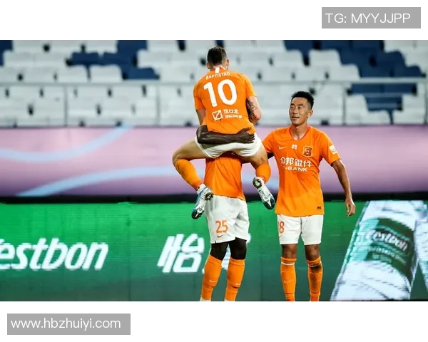 广州足球队在总决赛积分榜上以100分稳居第一名展现强大实力